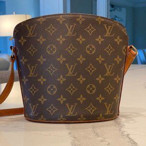 •	Louis Vuitton Monogram Drouot Crossbody Bag